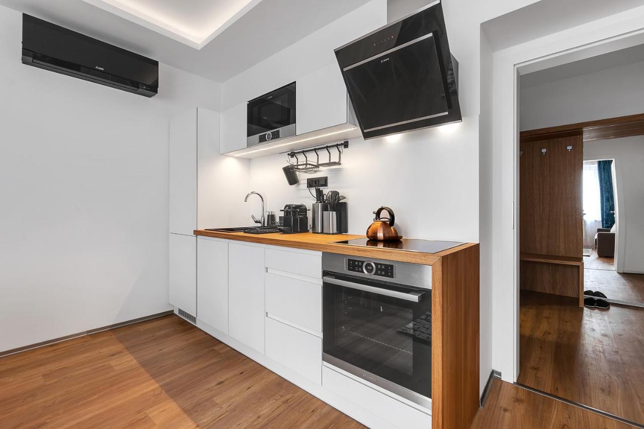 Novy Designovy Apartman S Klimatizaci 科内日诺河畔里赫诺夫 外观 照片